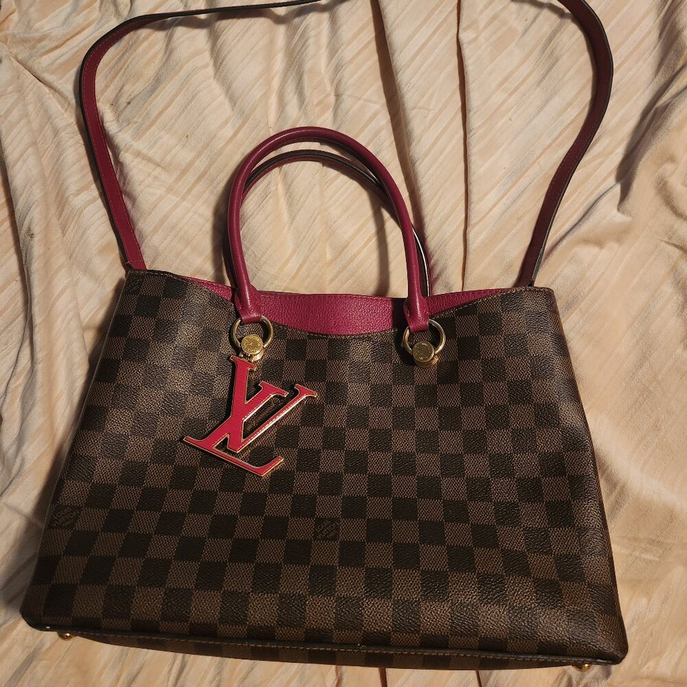 Authentic Louis Vuitton Riverside Damier Ebene